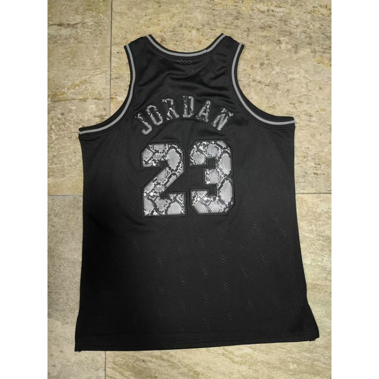 Maglia 23 Michael Jordan Chicago Bulls 1997-98 Leather Snakeskin